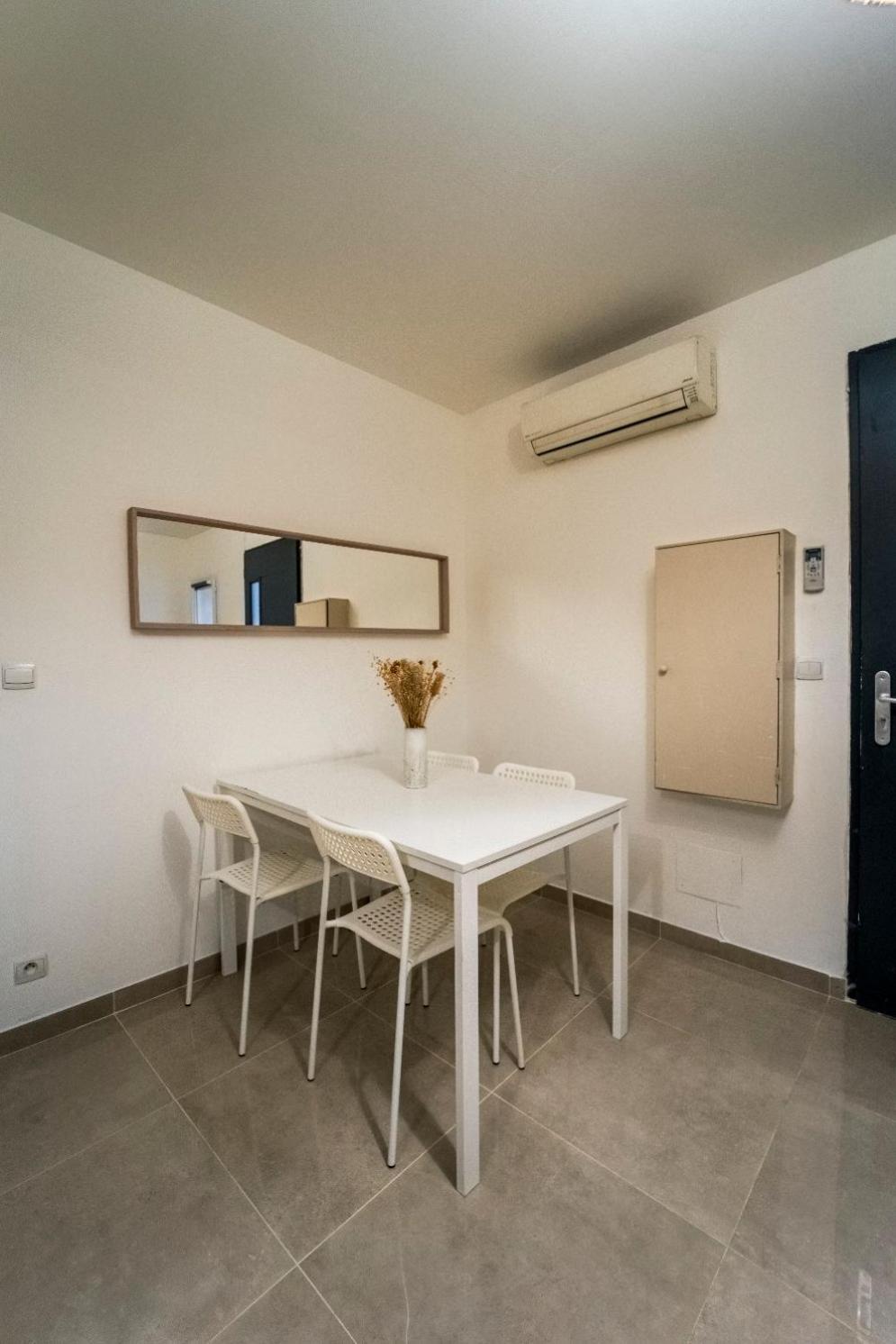 Appartement Des Carmes Nîmes Zewnętrze zdjęcie